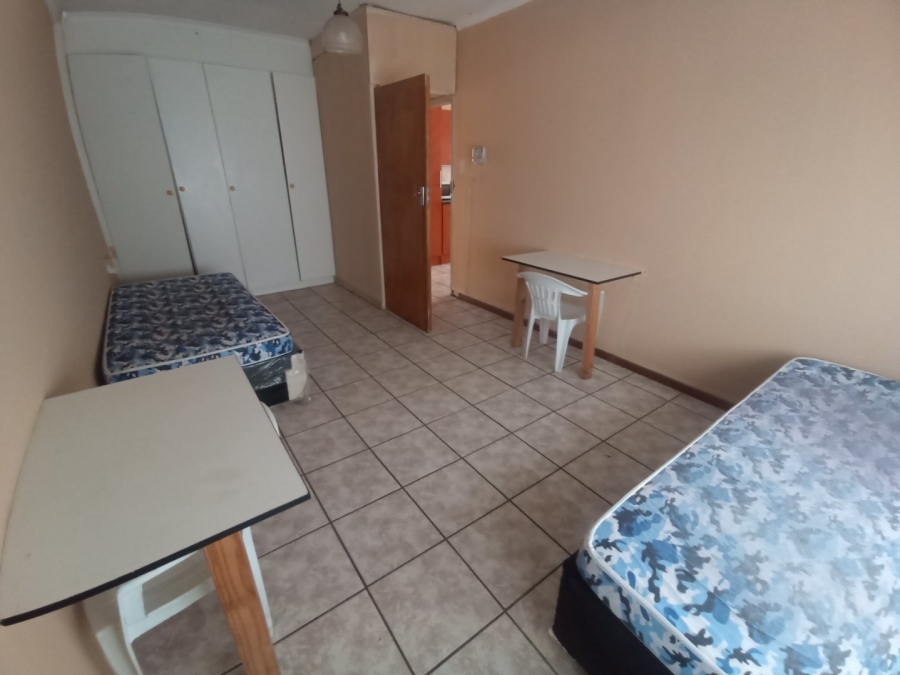 To Let  Bedroom Property for Rent in Bult West North West